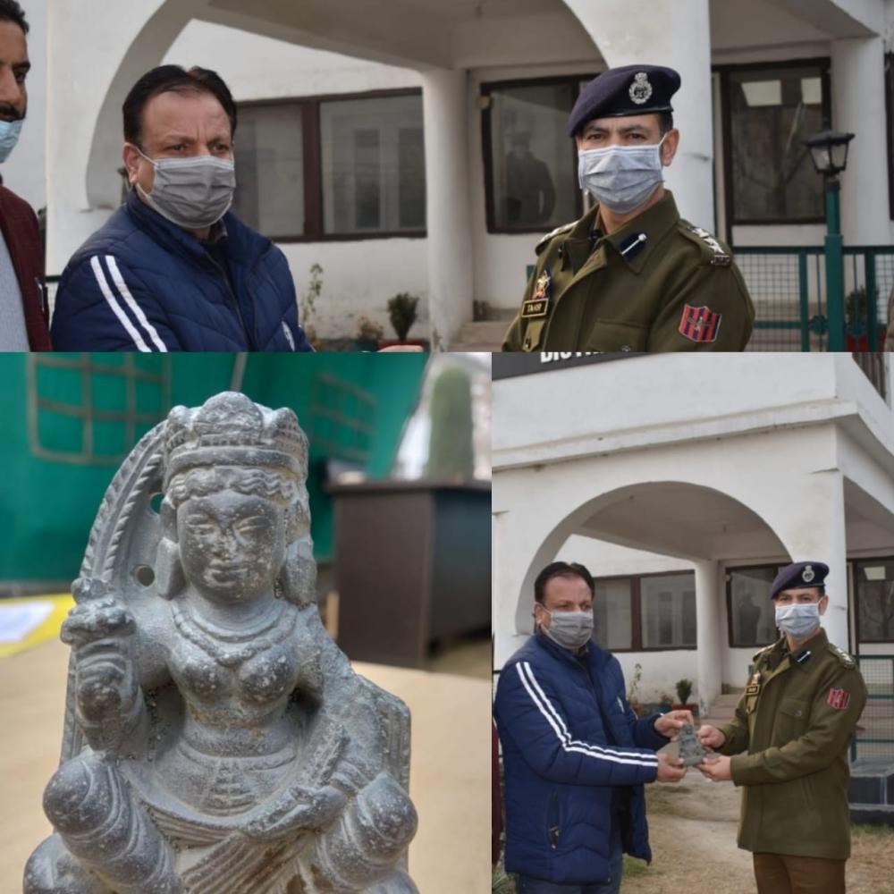 The Weekend Leader - 1,300 year-old sculpture of Goddess recovered in J&K