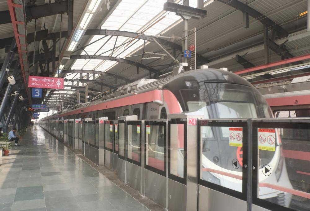 The Weekend Leader - Passengers in Delhi Metro limited to 200 per 8-coach train