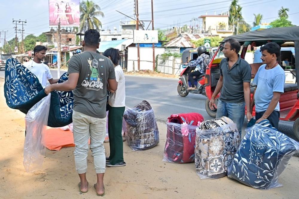 The Weekend Leader - Adhir Ranjan Chowdhury Meets PM Modi, Seeks Action on Attacks Against Bengali Migrant Workers