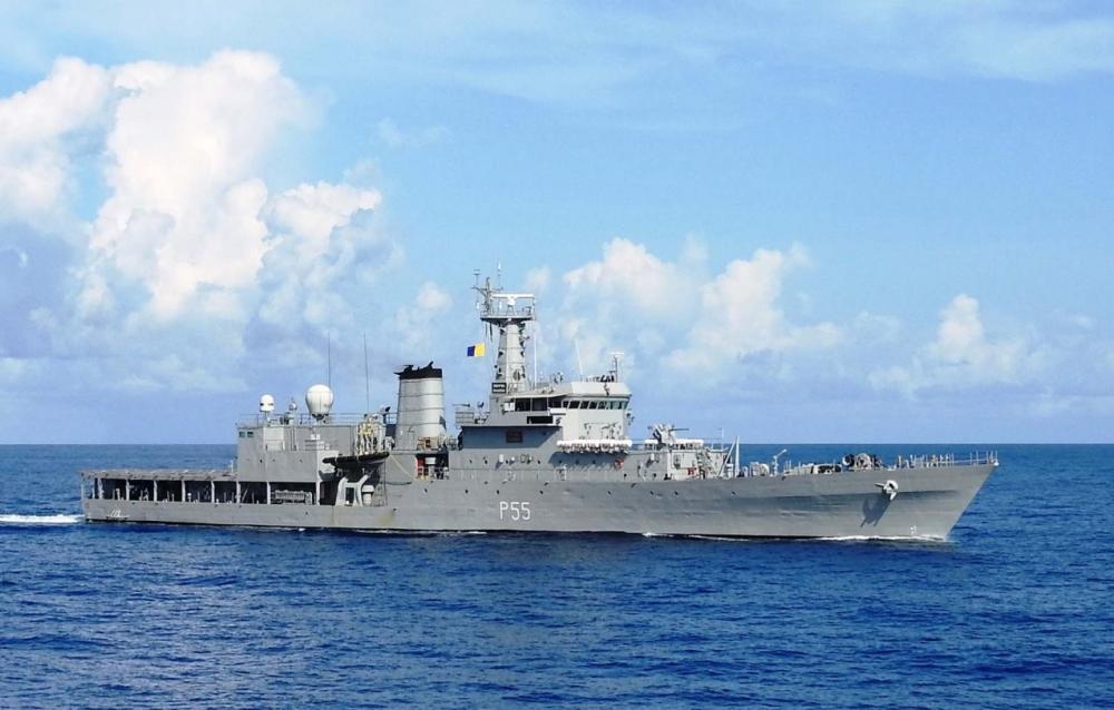 The Weekend Leader - Successful Anti-Piracy Operation: Indian Navy Rescues Hijacked Sri Lankan Vessel