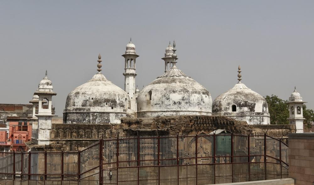 The Weekend Leader - Varanasi Court Allows Hindus to Worship in Gyanvapi Mosque Basement