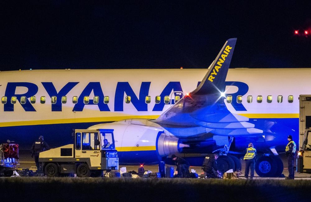 The Weekend Leader - ﻿Ryanair plane diverted to Berlin over potential threat