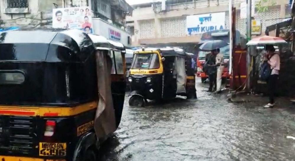 The Weekend Leader - Mumbai & MMR get heavy rains, one feared drowned