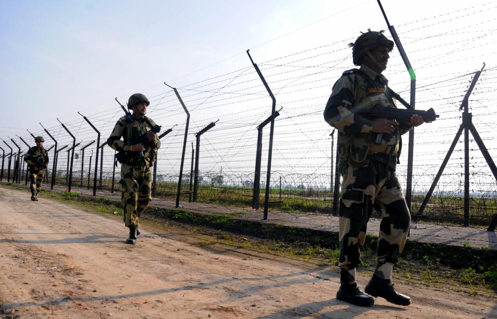 The Weekend Leader - Pak national among 2 infiltrators gunned down at LoC in Poonch