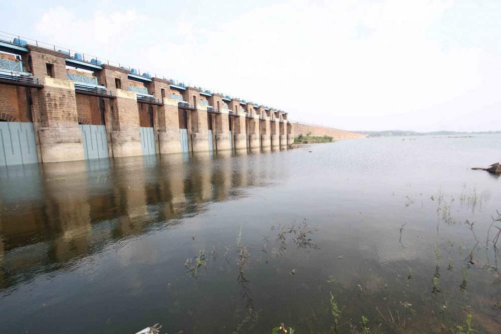 The Weekend Leader - Gates of Hyderabad's Himayat Sagar reservoir opened