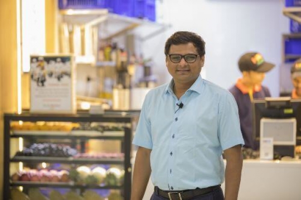 The Weekend Leader -  Story of Hemang Bhatt, owner, HAS Juice Bar and South Bombay restaurant