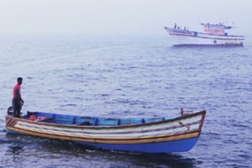 Fibre boats' use to navigate sea surprises TN, fishermen