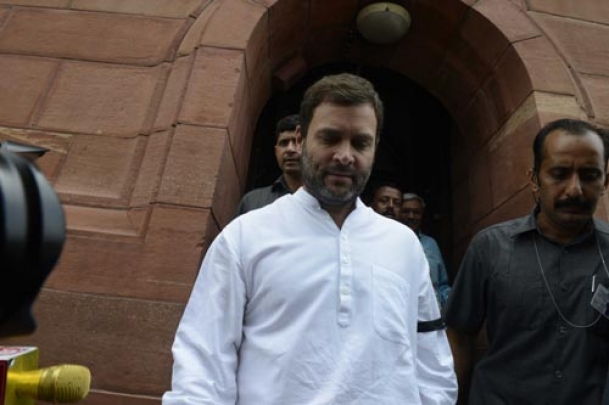 Congress' direct attack on PM; both houses see adjournments 