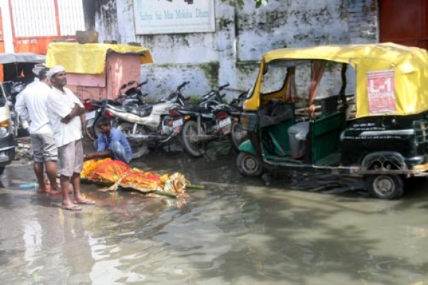 The Weekend Leader - Varanasi flooded, but corporators on 6-city junket