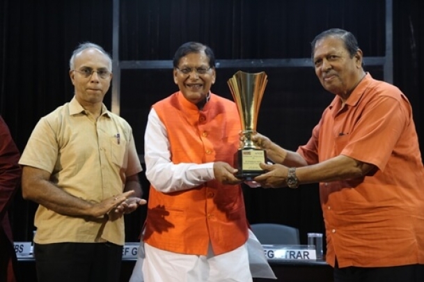 The Weekend Leader - The Weekend Leader - VIT Person of the Year 2019 Dr Bindeshwar Pathak