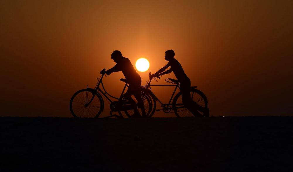 Four migrant workers embark on bicycles from Vijayawada to Agra  