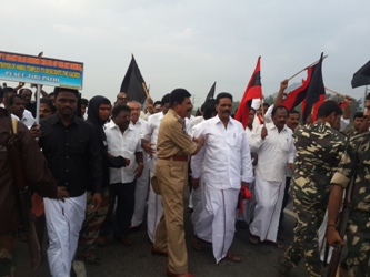 The Weekend Leader - Attack on journalists covering Rajapaksa visit condemned 