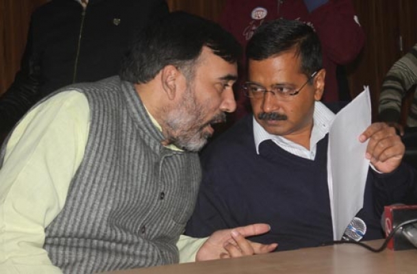 Kejriwal unveils odd-even scheme, seeks public support 