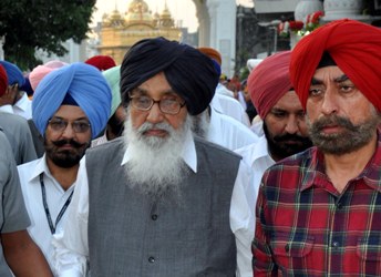 The Weekend Leader - Oldest serving CM Badal goes to school on his birthday  