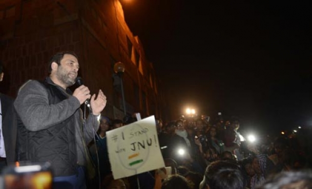 RSS suppressing voice of Indian youth: Rahul