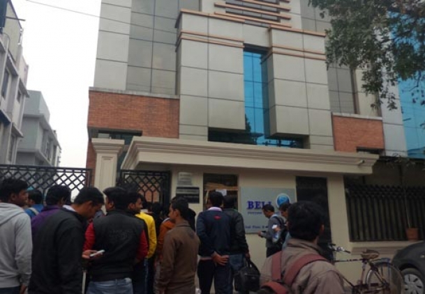 Freedom 251 website crashes, people mob its office