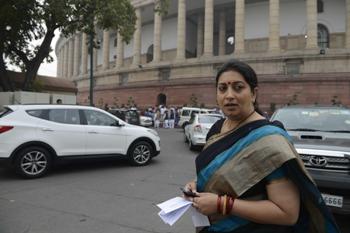 The Weekend Leader - Fab India store sealed as Smriti spots CCTV