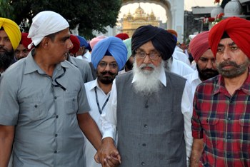 The Weekend Leader - Haryana, Punjab fight - over Sikh shrines 