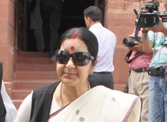 The Weekend Leader - Congress, AAP up ante on Swaraj's Lalit Modi links 