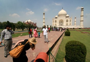 The Weekend Leader - Taj Mahal: A victim of man and nature 