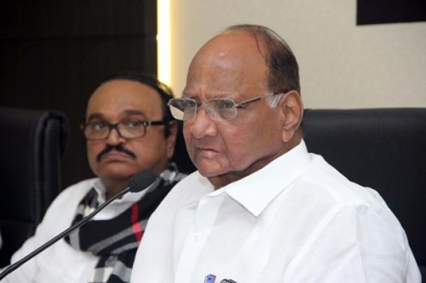 NCP no longer supports Fadnavis govt: Pawar 