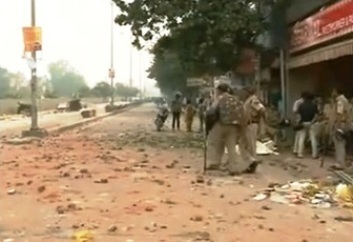 The Weekend Leader - Inspired by Modi's call, she cleaned Trilokpuri's debris 