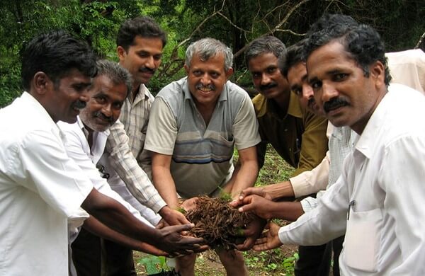 The Weekend Leader - Story of CMN Shastry, Founder, and Surya Shastry, Managing Director of Phalada Agro Research Foundation Pvt. Ltd