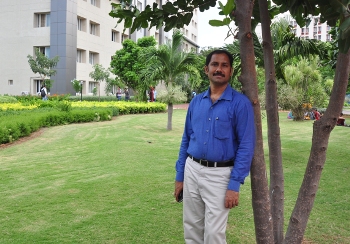 https://www.theweekendleader.com/admin/upload/sathish1.jpg