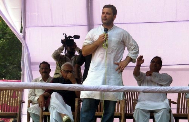 The Weekend Leader - Rahul targets Modi at Bihar election rally