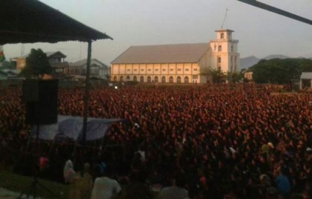 Manipur hills simmer with tension as tribals resent bills 
