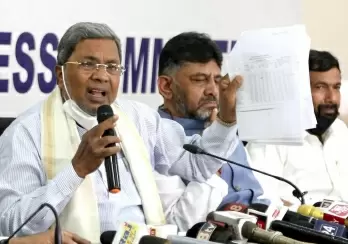 Karnataka ex-CM Siddaramaiah in Bengaluru hospital with fever