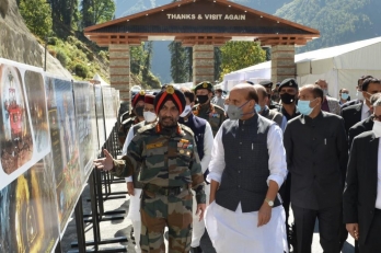 ?Ahead of PM's visit, Rajnath Singh inspects Atal Tunnel