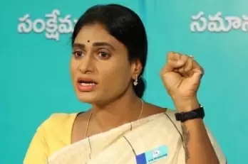 Sharmila's YSRTP Withdraws from Telangana Elections to Bolster Congress Against BRS