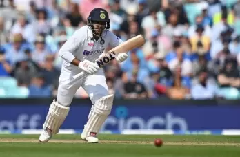 Fourth Test: Pant, Thakur take India's total past 400 & lead to 346