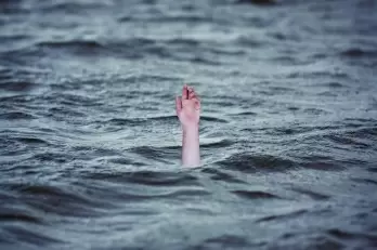 youths drowned in Nagpur river, search on for 4 bodies