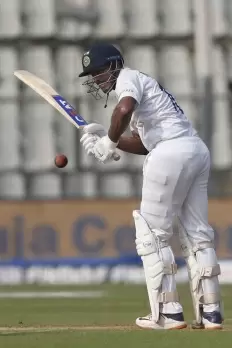 IND v NZ, 2nd Test: Agarwal fifty helps India take lead past 400 at lunch on Day 3