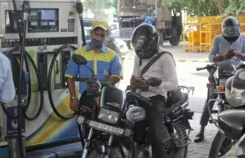 No revision in petrol, diesel prices on Monday, a day after price cut