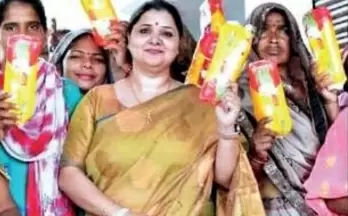 School teacher turns 'pad woman' in UP district
