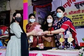 Smriti launches 'Digital Guddi-Gudda Board' in Dharavi slum