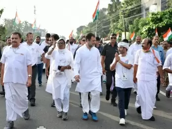 Traffic snarls as Rahul's 'Bharat jodo yatra' enters Kerala capital
