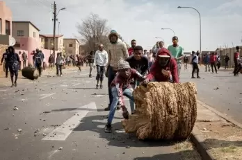 S.Africa deploys army to curb violent protests