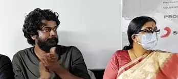 'Sila Nerangalil Sila Manithargal' has dialogues by 'Jai Bhim' actor Manikandan