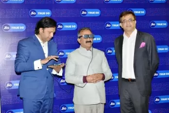 Himachal CM launches Jio's 5G services