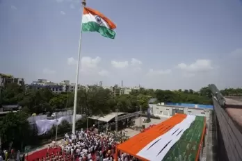 Delhi hoists 5 high-mast tricolours to mark 75th I-day