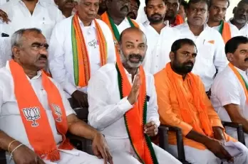 TRS, BJP cadres clash again in Telangana
