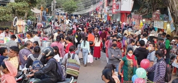 Likely shutdown of Delhi markets solicits mixed response from shopkeepers