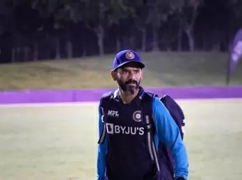 Fielding coach Sridhar thanks BCCI, players before last assignment with Team India