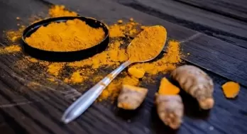 Add a pinch of Turmeric to your Winter Diet!