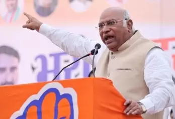 Kharge Calls PM the Leader of Liars in Rajasthan