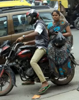 Delhi startup develops anti-pollution helmet for bikers